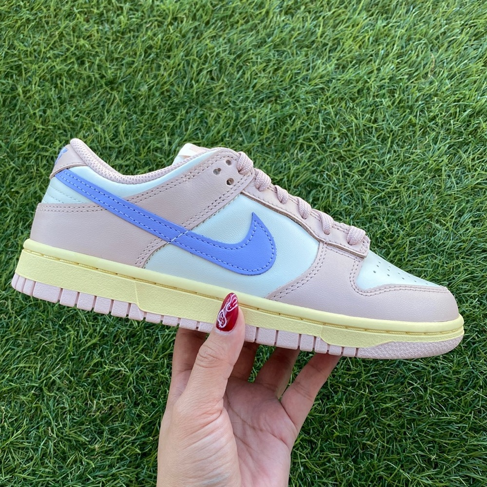 NIKE DUNK LOW